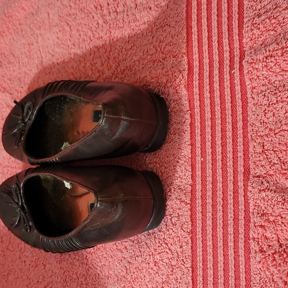 Women's size 6 Slip-on shoes - Picture 3 of 4